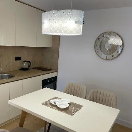 Emina Free Garage * Сараево