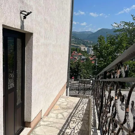 Апартаменты Emina Free Garage *